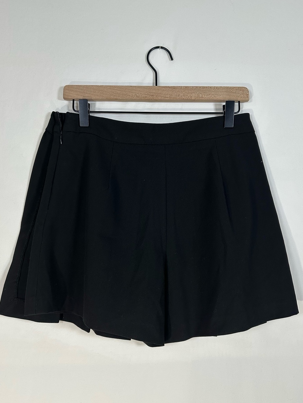Zara Woman Pleated Mini Skort  Shorts Skirt  New Medium Black Classic Preppy - Picture 4 of 8